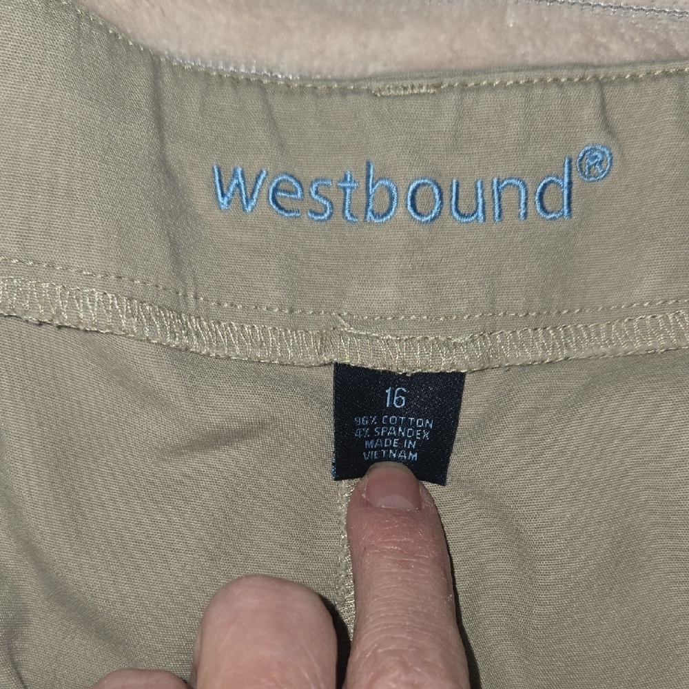 Westbound Women's Tan Capris - Picture 3 of 4